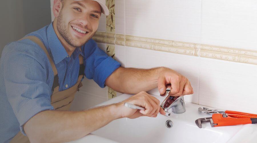 Local tankless water heater installation in University Center, MI